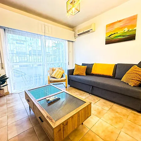 Sea And Breeze 1br ラルナカ