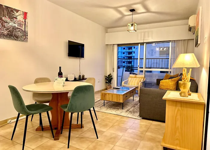 Sea And Breeze 1br * Larnaca