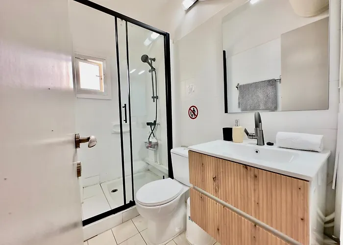 Sea And Breeze 1br アパート ラルナカ